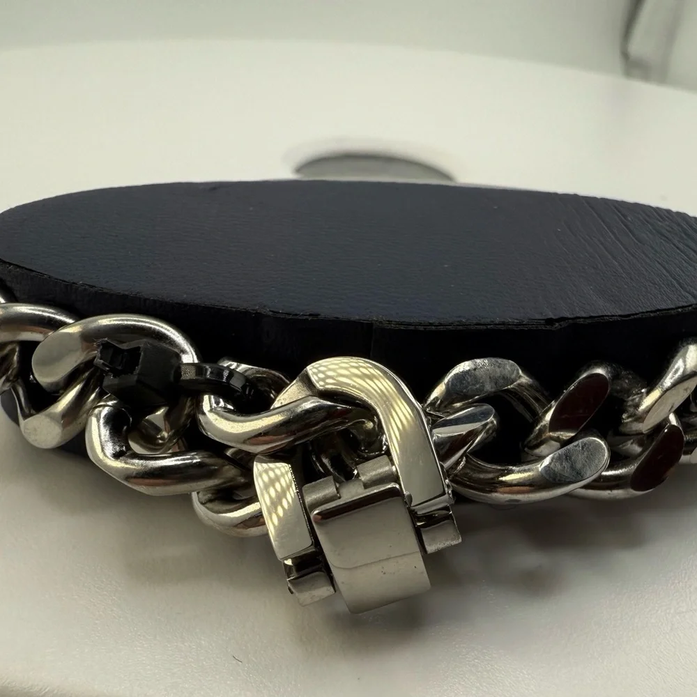 New Men’s cross necklace and curb link bracelet set, stainless steel w/diamonds - Picture 4 of 9